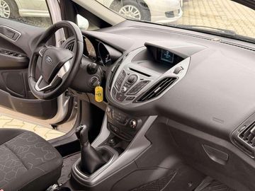Car image 12