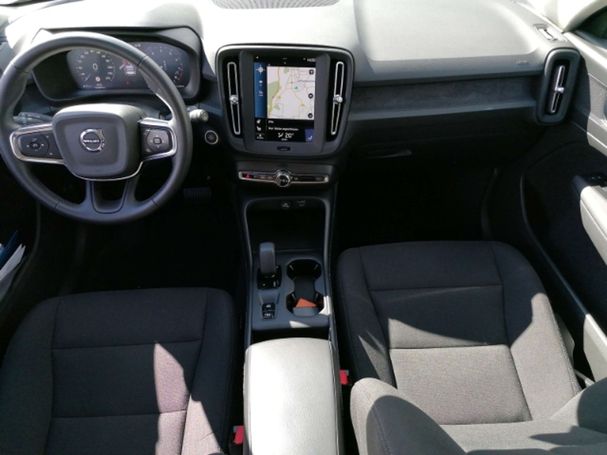 Volvo XC40 T3 Momentum 120 kW image number 13