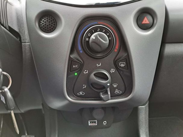 Toyota Aygo 53 kW image number 7