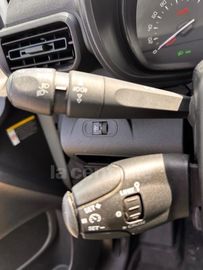 Car image 38