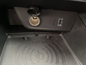 Car image 31