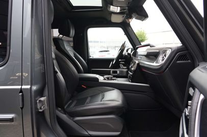 Car image 21