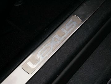 Car image 35