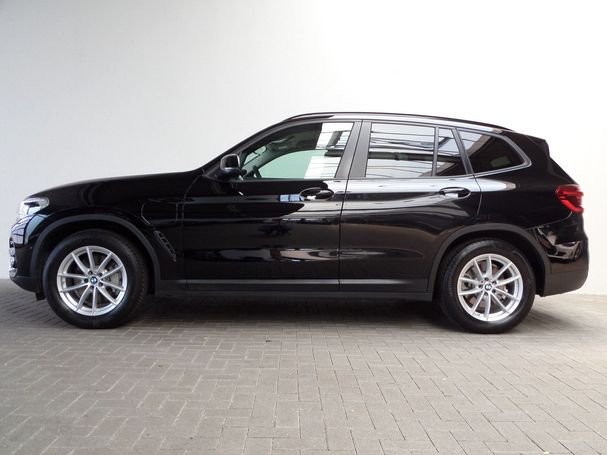 BMW X3 xDrive30e Advantage 215 kW image number 3