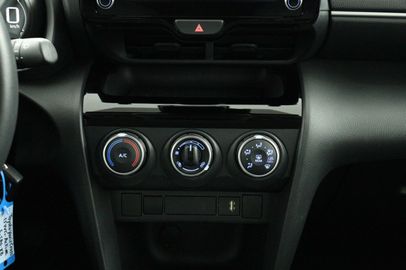 Car image 29