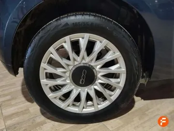 Car image 24