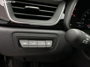 Car image 32