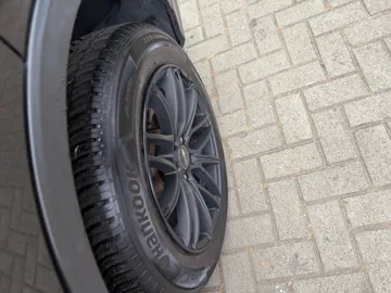 Car image 29