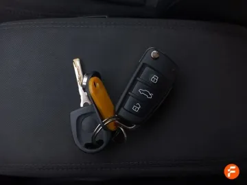 Car image 27