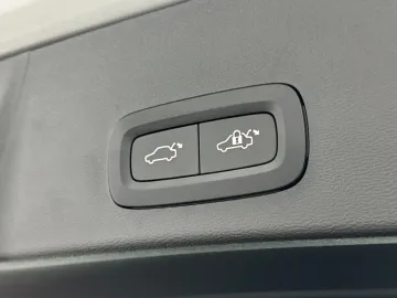 Car image 39