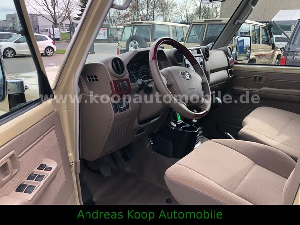 Toyota Land Cruiser 4.0 V6 170 kW image number 10