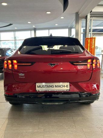 Ford Mustang Mach-E Extended Range AWD 258 kW image number 6