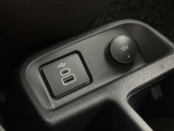 Car image 31