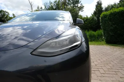 Car image 30