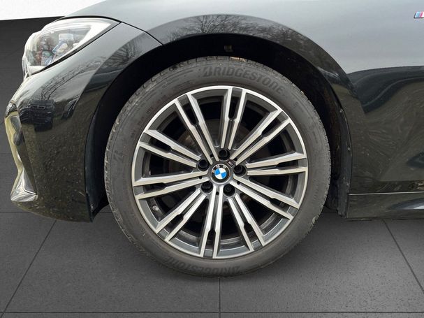 BMW 320d Touring M Sport 140 kW image number 15