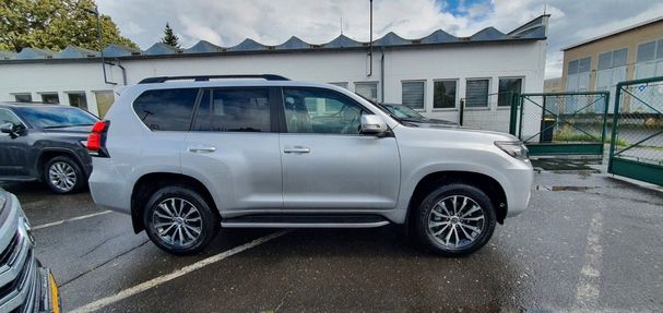 Toyota Land Cruiser 2.8 150 kW image number 6