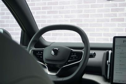 Car image 33