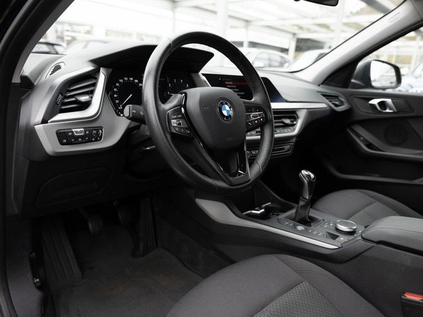 BMW 118i Advantage 103 kW image number 19