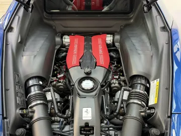Car image 26
