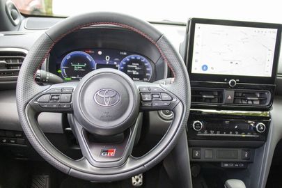 Car image 11