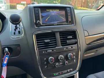 Car image 32