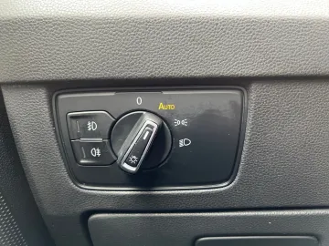 Car image 46