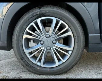 Car image 26