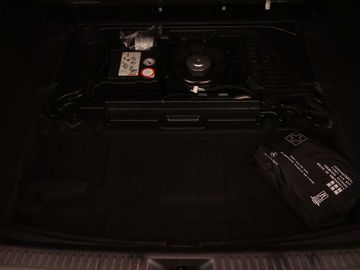 Car image 36