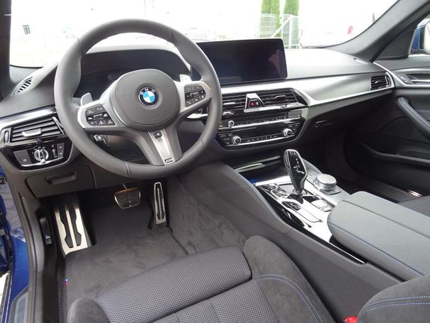 BMW 545 xDrive 280 kW image number 6