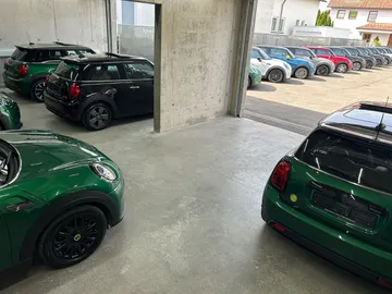 Car image 39
