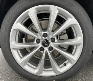 Car image 36