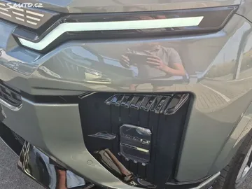Car image 27