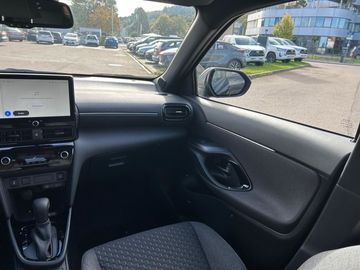 Car image 16