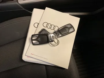 Car image 34