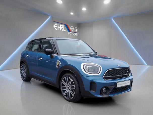 Mini Cooper SE Countryman Mini Yours Trim ALL4 162 kW image number 8