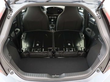 Car image 36