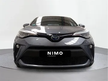 Car image 3