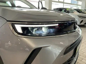 Car image 28
