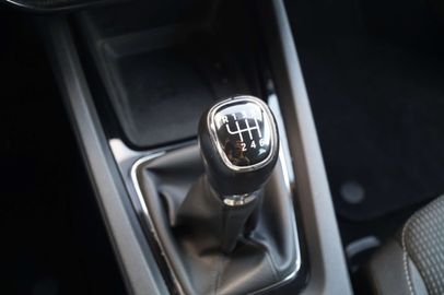 Car image 26