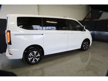 Car image 25