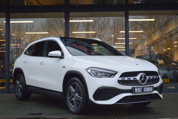 Mercedes-Benz GLA 250 e 160 kW image number 3