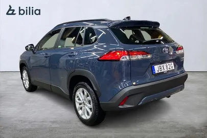 Car image 4