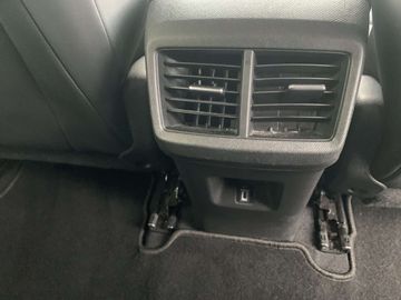 Car image 35