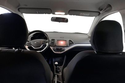 Car image 11