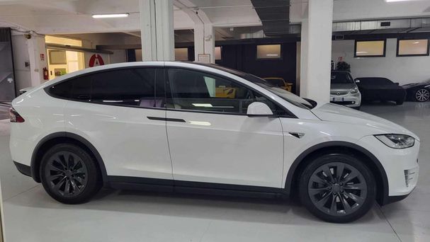 Tesla Model X Long Range AWD 492 kW image number 15