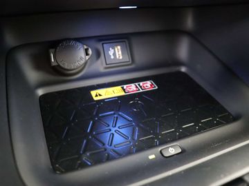 Car image 36