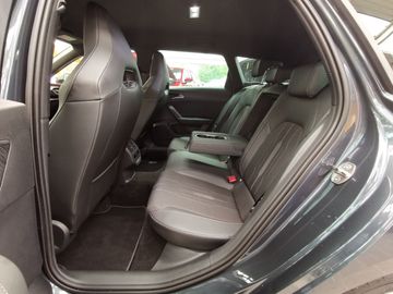 Car image 36