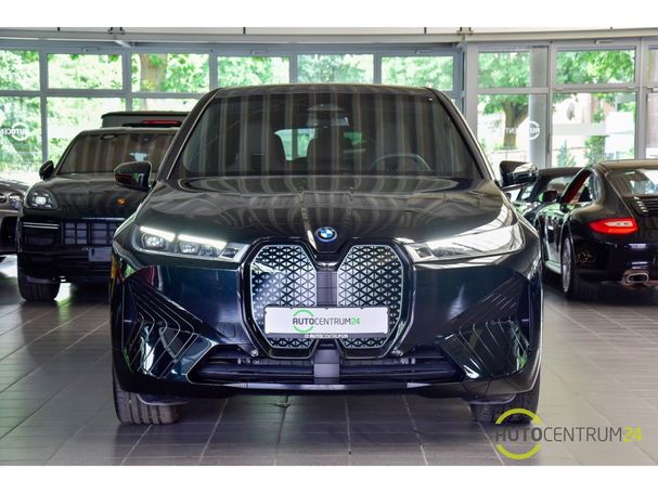 BMW iX 240 kW image number 3