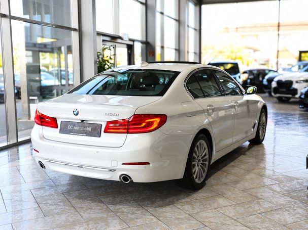 BMW 520i Luxury Line 135 kW image number 9