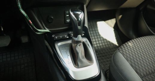 Car image 30